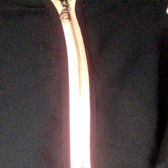 almost mesh top - Picture 3 of 4